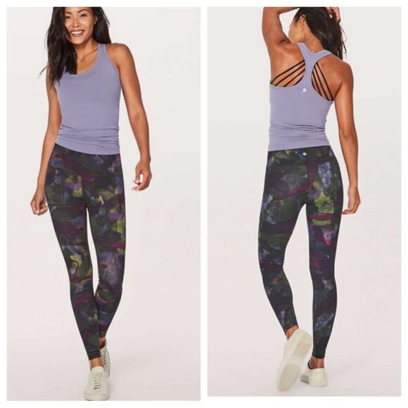 Lululemon Wunder Under Hi-Rise Tight Full-On Luxtreme 28"
Aura Dark Chrome Multi - Picture 8 of 13